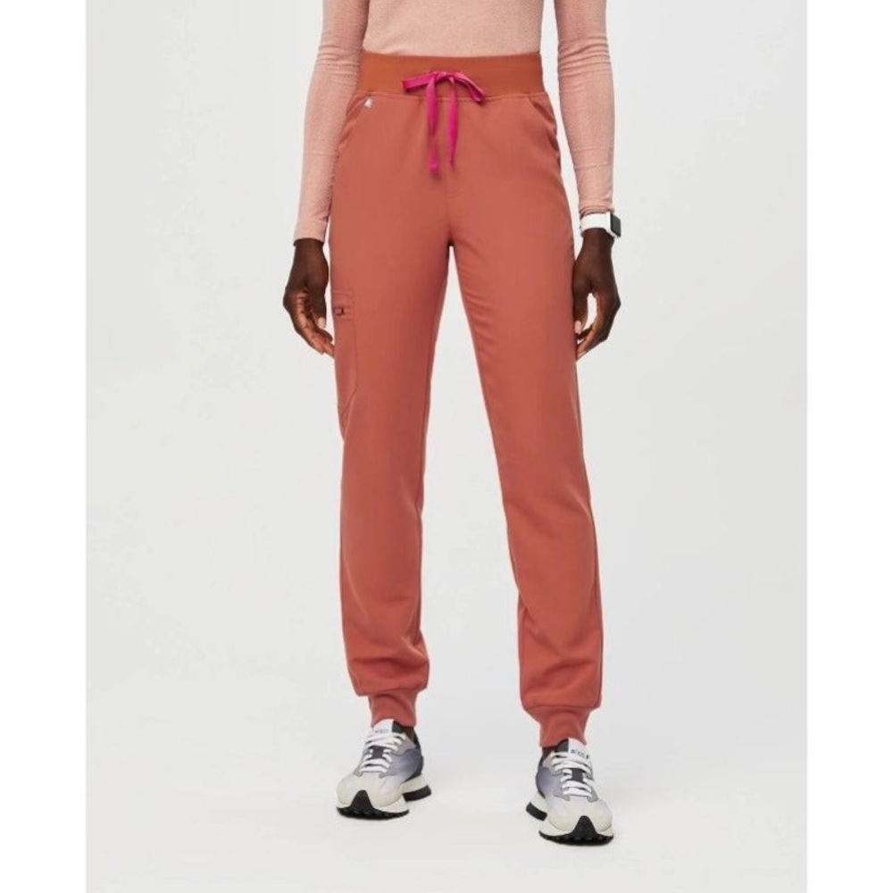 NWT Figs Terracotta Zamora Jogger Scrub Pants - SMALL PETITE
